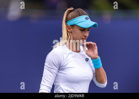 Lesia Tsurenko am zweiten Tag des Rothesay International Eastbourne im Devonshire Park, Eastbourne. Bilddatum: Sonntag, 19. Juni 2022. Stockfoto