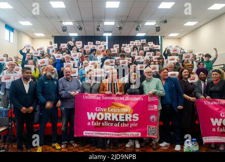 Jeremy Corbyn spricht bei einer Kundgebung für Lebensmittelarbeiter, die durch die Anerkennung der Gewerkschaften bei Samworth Brothers bessere Löhne, Renten und Bedingungen fordern. Stockfoto