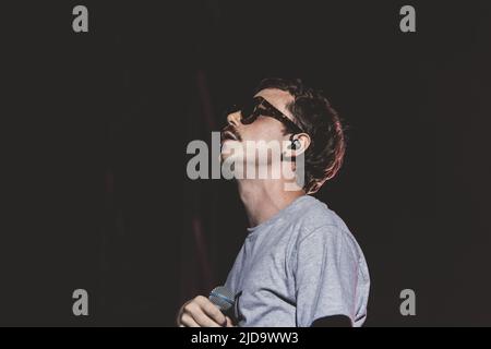 Rom, Italien. 12.. Juli 2018. Der 126 geborene Franco Federico Bertollini spielt live auf der Bühne des Rock in Ippodromo delle Capannelle, Rom. (Foto von Valeria Magri/SOPA Images/Sipa USA) Quelle: SIPA USA/Alamy Live News Stockfoto