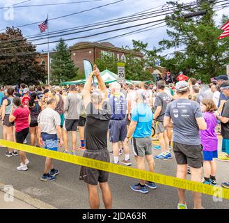 Läufer bei der jährlichen Schutzinsel 10k und 5k Run/Walk 43. Stockfoto