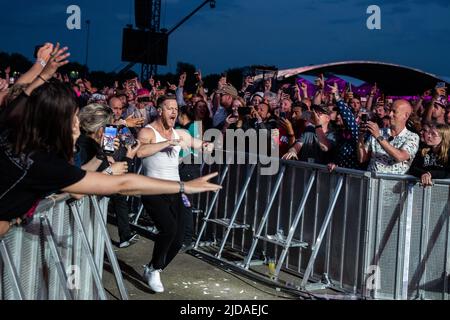 2022-06-19 22:08:31 LANDGRAAF - die amerikanische Pop-Rock-Band Imagine Dragons mit Lead-Sänger Dan Reynolds wird während des dritten Tages des Pinkpop Musikfestivals durchführen. ANP PAUL BERGEN niederlande Out - belgien Out Stockfoto