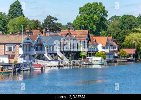 Riverside Properties, Henley-on-Thames, Oxfordshire, England, Vereinigtes Königreich Stockfoto