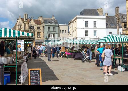 Farmer's Market, Market Place, Cirencester, Gloucestershire, England, Vereinigtes Königreich Stockfoto