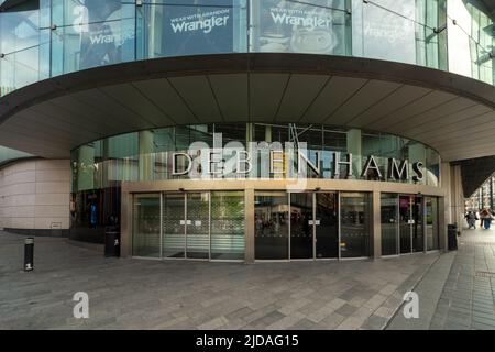 Debenhams, jetzt geschlossenes Kaufhaus in Liverpool an der Kreuzung von Lord Street und John Street, England, Großbritannien Stockfoto