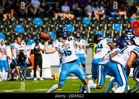 Frankfurt, Deutschland. 19.. Juni 2022. QB # 15 Bartosz Dziedzic / Panthers Wroclaw Credit: Frank Baumert/Alamy Live News Stockfoto