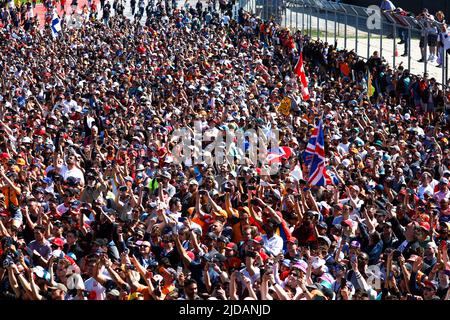 Montreal, Kanada. 19.. Juni 2022. Fans, F1 Grand Prix of Canada auf dem Circuit Gilles-Villeneuve am 19. Juni 2022 in Montreal, Kanada. (Foto von HIGH TWO) Quelle: dpa/Alamy Live News Stockfoto