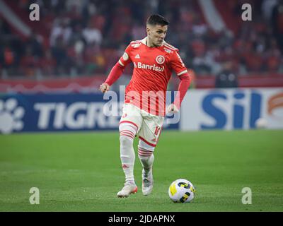Porto-Bucht, Brasilien. 19.. Juni 2022. RS - Porto Alegre - 06/19/2022 - BRASILIANISCHER A 2022, INTERNACIONAL X BOTAFOGO - Bustos Internacional Spieler bei einem Spiel gegen Botafogo im Beira-Rio Stadion für die brasilianische Meisterschaft A 2022. Foto: Maxi Franzoi/AGIF/Sipa USA Quelle: SIPA USA/Alamy Live News Stockfoto