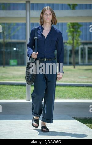 Mailand, Moncalieri, Italien. 19.. Juni 2022. Models auf dem Laufsteg, ETRO-Modenschau auf der Milan Fashion Week Herren Frühjahr Sommer 2023 (Bildquelle: © Riccardo Giordano/ZUMA Press Wire) Stockfoto