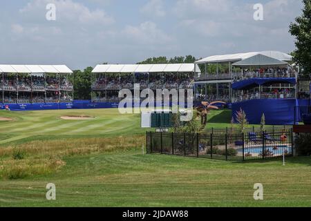 Wichita, KS, USA. 18.. Juni 2022. Xxxxxxx während der dritten Runde des Korn Ferry Tour Wichita Open zugunsten des KU Wichita Pediatrics Golf Turniers im Crestview Country Club in Wichita, KS. Gray Siegel/CSM/Alamy Live News Stockfoto