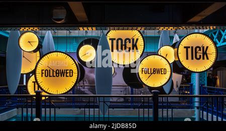 Dublin, Irland - 2. Juni 2022: Innenansicht des Guinness-Lagerhauses in Dublin. Stockfoto