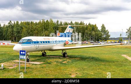 Jak-40-Flugzeug, das von der belarussischen Fluggesellschaft Minskavia betrieben wird Stockfoto