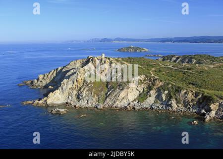 Frankreich, Var, Embiez Island, die größte Insel und die wilde Küste, hat den Hintergrund der Insel Rouveau Large (Luftaufnahme) Stockfoto