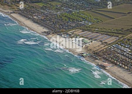 Frankreich, Var, Saint Tropez, Pampelonne Strand (Luftaufnahme) Stockfoto