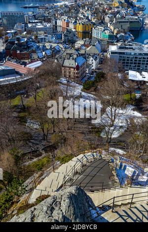 Stadt Alesund Aussichtspunkt Schritte Norwegen Nordeuropa Stockfoto