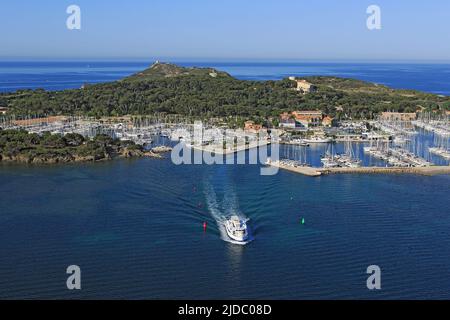 Frankreich, Var, Embiez Island, die größte Insel, gegenüber der Stadt Six-Fours-les-Plages (Luftaufnahme) Stockfoto