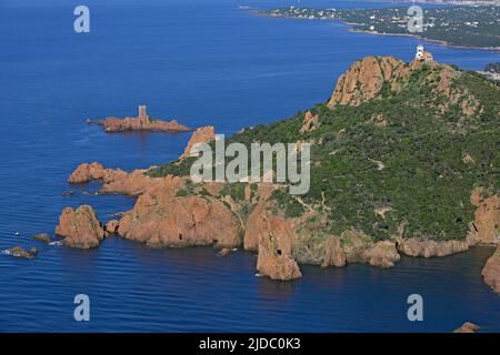 Frankreich, Var Cape Dramont ist Teil des riesigen Esterel, gegenüber die Insel aus Gold (Luftaufnahme) Stockfoto