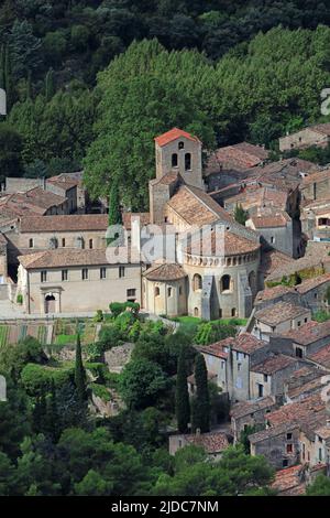Frankreich, Hérault Saint-Guilhem-le-Désert, klassifiziertes Dorf, Luftaufnahme Stockfoto