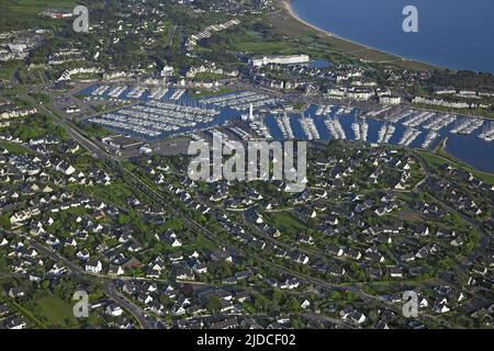 Frankreich, Morbihan Arzon, Golf von Morbihan, Hafen von Crouesty (Luftaufnahme) Stockfoto