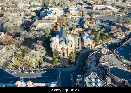 Luftaufnahme der Kathedrale Basilica of St. Francis of Assisi in Santa Fe, New Mexico Stockfoto