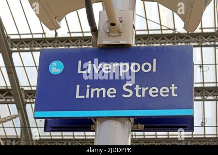 Liverpool Lime Street Schild am Hauptbahnhof, Stadtzentrum, Merseyside, England, Großbritannien, L1 1JD Stockfoto