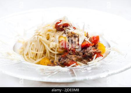 Spaghetti mit Hackfleisch und Tomaten Stockfoto