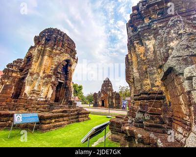 Wat Kampaeng Laeng oder Wat Kamphaeng Laeng alter Ruinentempel in Phetchaburi, Thailand Stockfoto