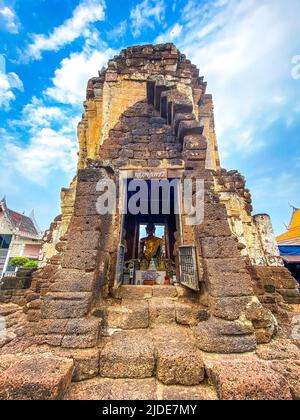 Wat Kampaeng Laeng oder Wat Kamphaeng Laeng alter Ruinentempel in Phetchaburi, Thailand Stockfoto