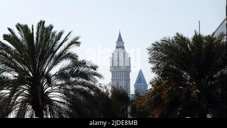 Dubai, VAE 20. Februar 2020: Dubai City Buildings and Avenues Stockfoto