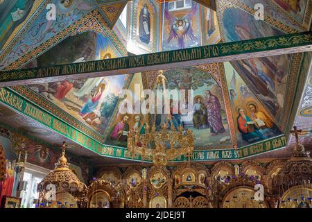 Kirche im Inneren in wundersamen Quelle von St. Anna im Kloster von St. Nikolaus Kloster. Onyschkiwzi, Westukraine. Stockfoto