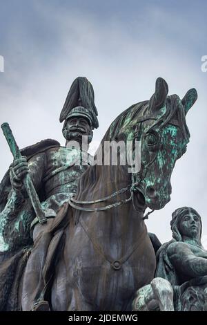 Kaiser-Wilhelm-Denkmal im Deutschen Eck, Deutschland. Deutsches Eck ist der Name einer Landzunge, auf der die Mosel in den Rhein mündet. Stockfoto