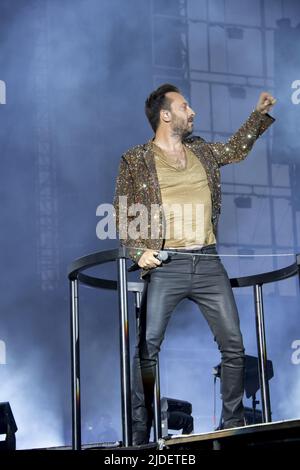 Padua, Venetien, Italien. 18.. Juni 2022. Der italienische Singer-Songwriter Cesare Cremonini tritt mit seiner Stadi 2022-Tournee in Padua auf. (Bild: © Mimmo Lamacchia Mimmolamacchia.I/Pacific Press via ZUMA Press Wire) Stockfoto