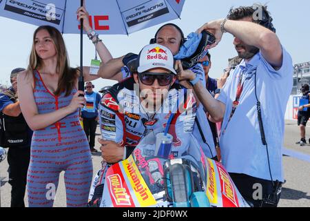 Hohenstein Ernstthal, Deutschland. Juni 19. 2022. MotoGP Liqui Moly Motorrad Grand Prix Deutschland auf dem Sachsenring, Hohenstein-Ernstthal, Deutschland. Im Bild: Enea Bastianini (ITA) von Gresini Racing MotoGP am Start Stockfoto