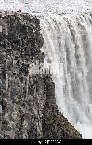 Detailansicht des Dettifoss Wasserfalls, Nordisland, von der Ostseite aus gesehen Stockfoto