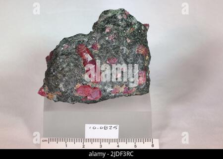 Korund. Mineralien. Afrika; Tansania; Dodoma-Region; Mpwapwa-Bezirk; Winza; Cash Money Mine Stockfoto