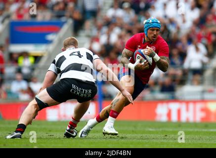 LONDON ENGLAND - JUNI 19 : Englands Jack Nowell (Exeter Chiefs, 39 Kappen) während der internationalen Freundschaften zwischen England gegen Barbaren F.C in Twi Stockfoto