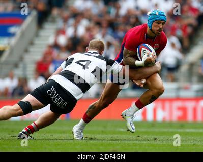 LONDON ENGLAND - JUNI 19 : Englands Jack Nowell (Exeter Chiefs, 39 Kappen) während der internationalen Freundschaften zwischen England gegen Barbaren F.C in Twi Stockfoto