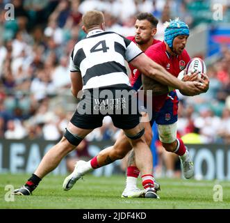 LONDON ENGLAND - JUNI 19 : Englands Jack Nowell (Exeter Chiefs, 39 Kappen) während der internationalen Freundschaften zwischen England gegen Barbaren F.C in Twi Stockfoto