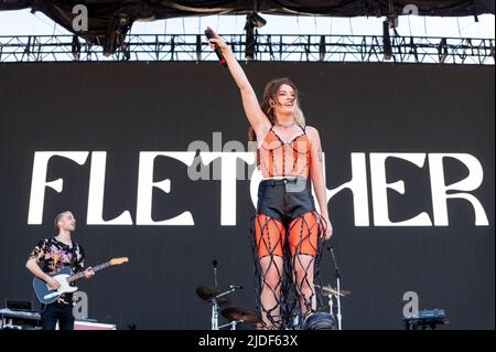 Manchester, Usa. 19.. Juni 2022. Fletcher tritt am 4. Tag des 2022 Bonnaroo Music & Arts Festivals am 19. Juni 2022 in Manchester, Tennessee, auf. Foto: Darren Eagles/imageSPACE /Sipa USA Kredit: SIPA USA/Alamy Live News Stockfoto