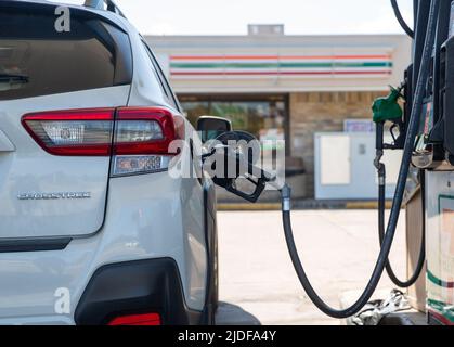 Austin, USA. 19.. Juni 2022. Am 19. Juni 2022 steigen die Gaspreise in Austin, Texas, weiter. (Foto von Stephanie Tacy/Sipa USA) Quelle: SIPA USA/Alamy Live News Stockfoto