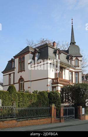 Jugendstilvilla in der Alwinenstraße in Wiesbaden, Hessen, Deutschland Stockfoto