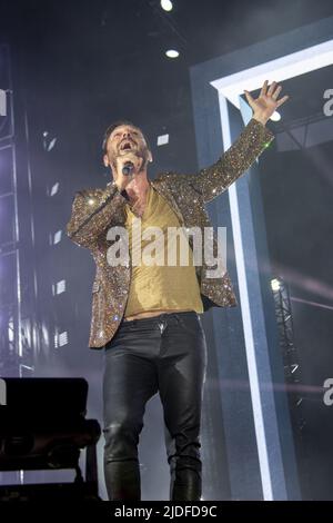 Padua, Venetien, Italien. 18.. Juni 2022. Der italienische Singer-Songwriter Cesare Cremonini tritt mit seiner Stadi 2022-Tournee in Padua auf. (Bild: © Mimmo Lamacchia Mimmolamacchia.I/Pacific Press via ZUMA Press Wire) Stockfoto