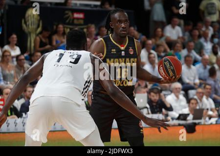 Jerry BOUTSIELE von Monaco und Youssoupha FALL von Lyon während der französischen Meisterschaft, Betclic Elite Basketball Spiel, Final Match 1, zwischen LDLC ASVEL und AS Monaco Basket am 15. Juni 2022 in Astroballe in Villeurbanne, Frankreich - Foto Romain Biard / Isports / DPPI Stockfoto