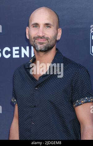 Los Angeles, Kalifornien. 20.. Juni 2022. Tomer Oz bei der Ankunft für DIE KILLERPREMIERE, Regency Village Theater, Los Angeles, CA 20. Juni 2022. Kredit: Priscilla Grant/Everett Collection/Alamy Live Nachrichten Stockfoto