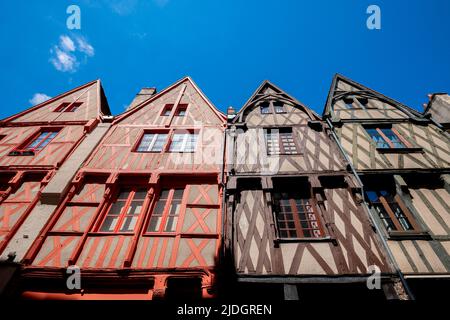Bourges Fachwerkhäuser, Departement Cher, Centre-Val de Loire, Frankreich. Bourges ist eine Stadt in Zentralfrankreich, die für ihr Fachwerkhaus berühmt ist Stockfoto