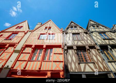 Bourges Fachwerkhäuser, Departement Cher, Centre-Val de Loire, Frankreich. Bourges ist eine Stadt in Zentralfrankreich, die für ihr Fachwerkhaus berühmt ist Stockfoto