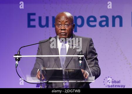 Brüssel, Belgien, 21. Juni 2022. Die ghanaische Präsidentin Nana Akufo Addo hält am Dienstag, den 21. Juni 2022, eine Rede bei den Europäischen Entwicklungstagen mit der belgischen Königin als Verteidigerin der Ziele nachhaltiger Entwicklungen der Vereinten Nationen in Brüssel. BELGA FOTO BRUNO FAHY Stockfoto