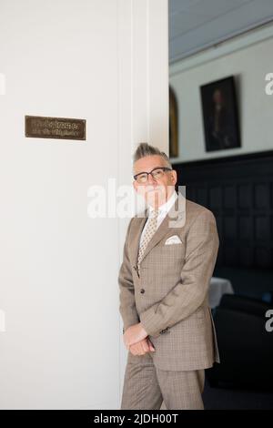 14. Juni 2022, Nordrhein-Westfalen, Münster: Götz Alsmann, Musiker und Moderator, ist im Two Lions Club. Am 12. Juli wird Alsmann 65 Jahre alt. Foto: Rolf Vennenbernd/dpa Stockfoto