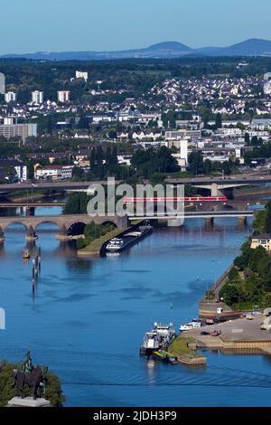 Mosel am Deutschen Eck, blick von der Festung Ehrenbreitstein, Deutschland, Rheinland-Pfalz, Koblenz Stockfoto