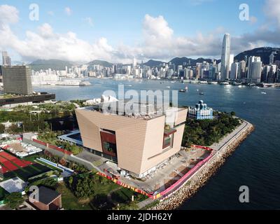 (220621) -- HONGKONG, 21. Juni 2022 (Xinhua) -- Luftfoto vom 29. Mai 2022 zeigt das Hong Kong Palace Museum im südchinesischen Hongkong. Dieses Jahr ist der 25.. Jahrestag der Rückkehr Hongkongs ins Mutterland. (Xinhua/Li Gang) Stockfoto