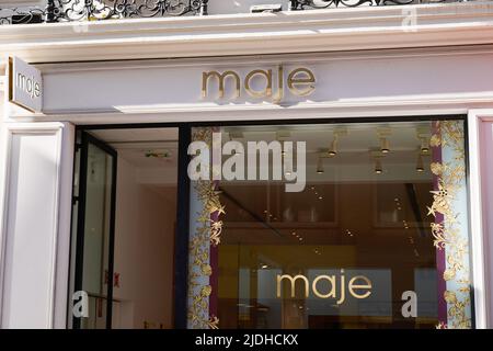 Bordeaux , Aquitaine Frankreich - 06 12 2022 : Maje Logo Marke Boutique und Text Zeichen Kleidung Fassade Eingang Laden Französisch Mode-Shop Stockfoto